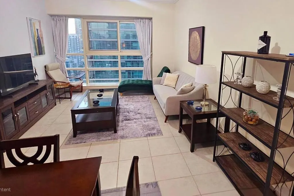 Marina View 1-Bedroom Apartment 두바이